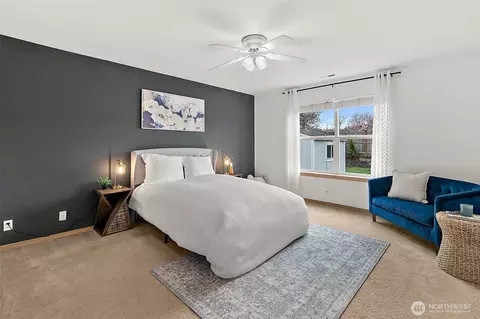 Bedroom - 1011 Riddell Ave NE, Orting, WA 98360 photo 3 of 4