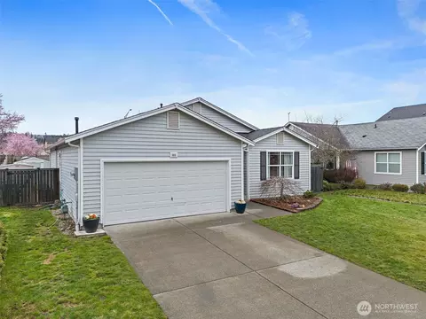 Exterior - 1011 Riddell Ave NE, Orting, WA 98360 photo 7 of 8