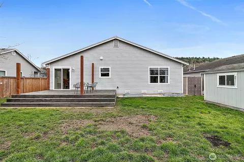 Exterior - 1011 Riddell Ave NE, Orting, WA 98360 photo 3 of 8