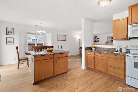 Kitchen - 1011 Riddell Ave NE, Orting, WA 98360 photo 7 of 7