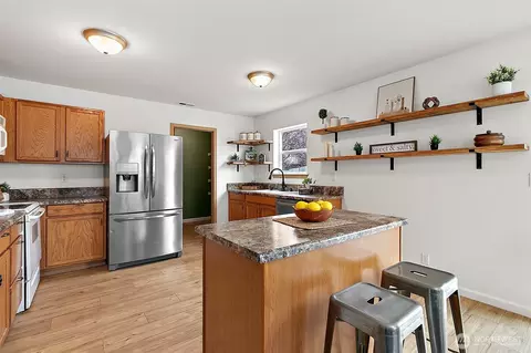 Kitchen - 1011 Riddell Ave NE, Orting, WA 98360 photo 1 of 7