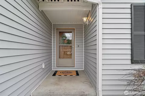 Exterior - 1011 Riddell Ave NE, Orting, WA 98360 photo 2 of 8