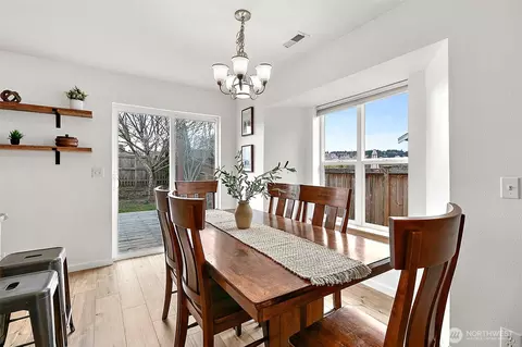 Dining - 1011 Riddell Ave NE, Orting, WA 98360 photo 2 of 4
