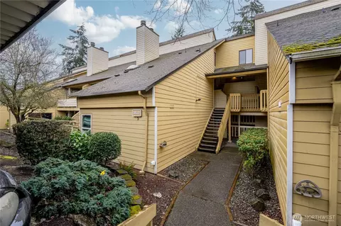 2522 S 317th St #306, Federal Way, WA 98003