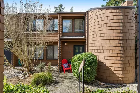 11500 NE 128th St #46, Kirkland, WA 98034