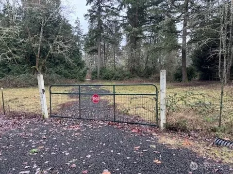 11752 SE Black Rd, Olalla, WA 98359