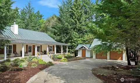 1142 11th Ave, Fox Island, WA 98333