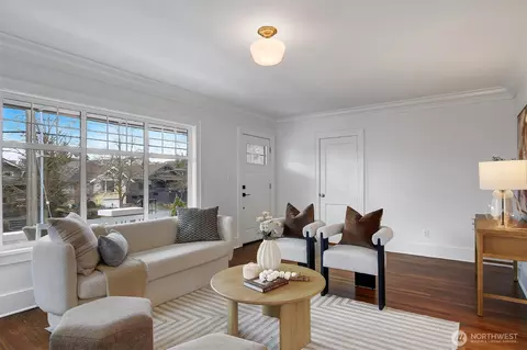 Living - 720 N 46th St, Seattle, WA 98103 photo 4 of 6