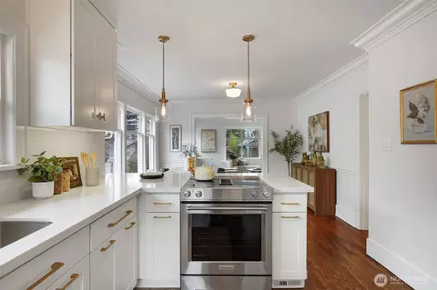 Kitchen - 720 N 46th St, Seattle, WA 98103 photo 4 of 7