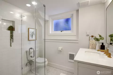 Bath - 720 N 46th St, Seattle, WA 98103 photo 2 of 2