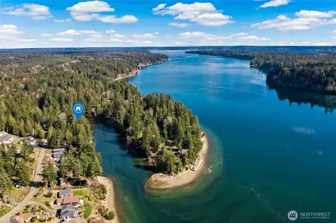 510 E Madrona Pkwy, Grapeview, WA 98546