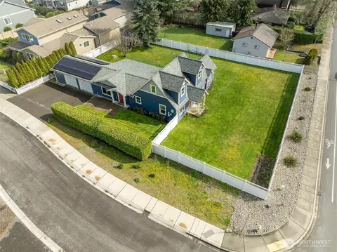 2403 Lexington St, Steilacoom, WA 98388