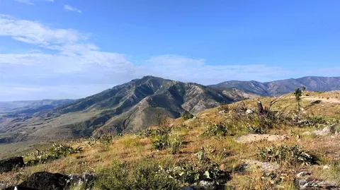 44 Sky Ridge Rd, Methow, WA 98834