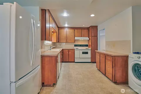 725 N 88th St, Seattle, WA 98103 photo 15