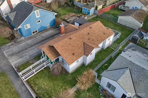 725 N 88th St, Seattle, WA 98103 photo 2