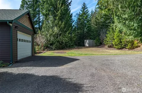 Exterior - 712 Jupiter Loop Rd, Brinnon, WA 98320 photo 2 of 4