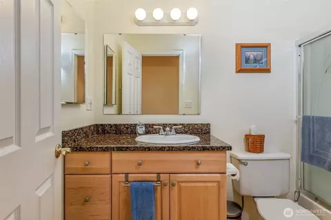 Bath - 712 Jupiter Loop Rd, Brinnon, WA 98320 photo 4 of 4