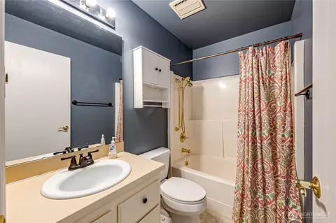 Bath - 300 N Sequim Ave #12 D, Sequim, WA 98382 photo 1 of 2