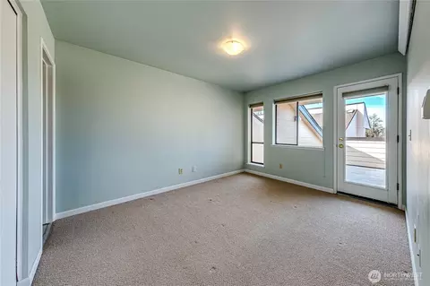 Bedroom - 300 N Sequim Ave #12 D, Sequim, WA 98382 photo 2 of 3