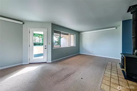 Living - 300 N Sequim Ave #12 D, Sequim, WA 98382 photo 5 of 5
