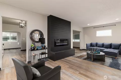 Living - 1601 Virginia Ave, Everett, WA 98201 photo 1 of 6