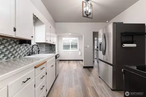 Kitchen - 1601 Virginia Ave, Everett, WA 98201 photo 1 of 3