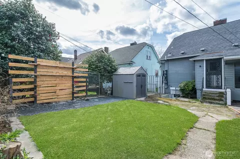 Exterior - 1601 Virginia Ave, Everett, WA 98201 photo 5 of 7