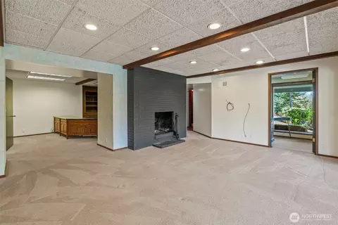 Living - 265 Sunset Dr, Longview, WA 98632 photo 4 of 4