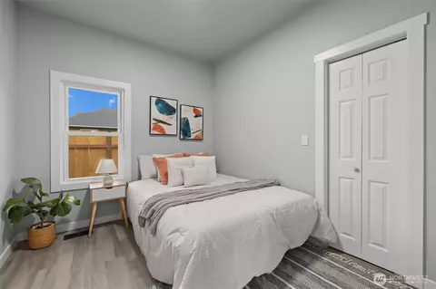 Bedroom - 2321 Rainier Ave, Everett, WA 98201 photo 2 of 3
