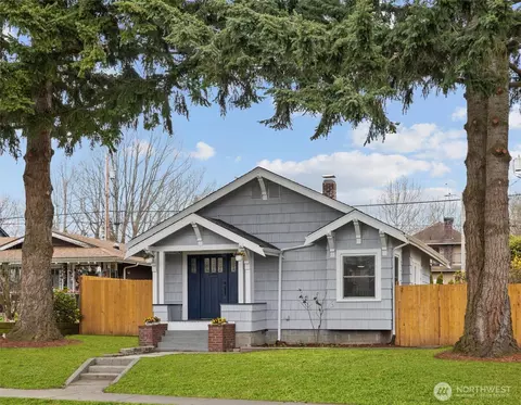Exterior - 2321 Rainier Ave, Everett, WA 98201 photo 2 of 8