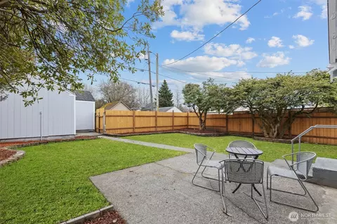 Exterior - 2321 Rainier Ave, Everett, WA 98201 photo 3 of 8