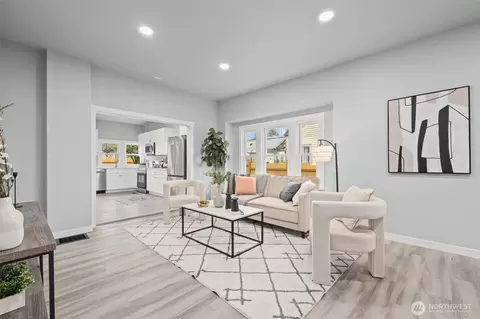 Living - 2321 Rainier Ave, Everett, WA 98201 photo 1 of 1
