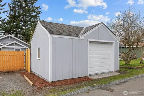 Other - 2321 Rainier Ave, Everett, WA 98201 photo 12 of 15