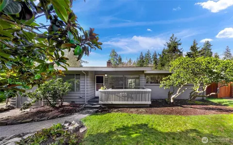553 N 185th Pl, Shoreline, WA 98133