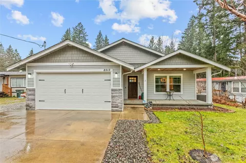8513 Golden Valley Dr, Maple Falls, WA 98266