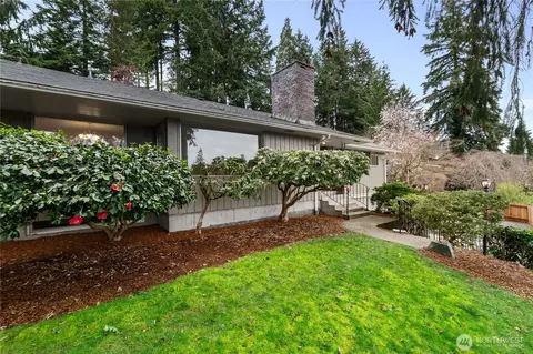 1550 Rainier Dr, Fircrest, WA 98466