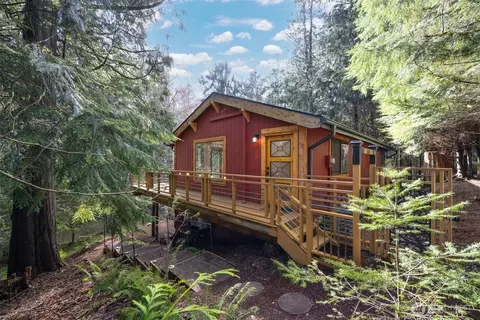 19 Lost Lake Ln, Bellingham, WA 98229