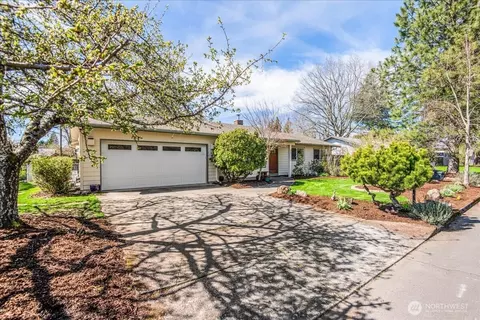 208 N Knoxville Way, Vancouver, WA 98664