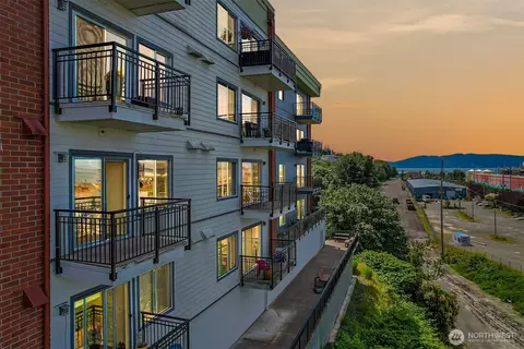 1015 Railroad Ave #306, Bellingham, WA 98225