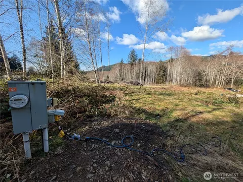215 Elk Creek Ridge Rd, Forks, WA 98331