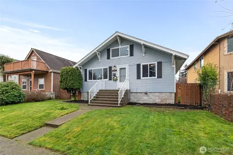 5122 N Shirley St, Ruston, WA 98407