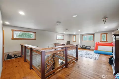 Entry Way - 8329 N Telegraph Rd, Everson, WA 98247 photo 4 of 6