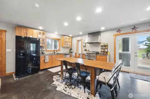 Kitchen - 8329 N Telegraph Rd, Everson, WA 98247 photo 1 of 2