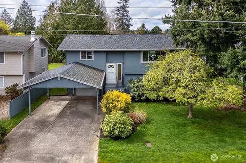 9539 Palatine Ave N, Seattle, WA 98103