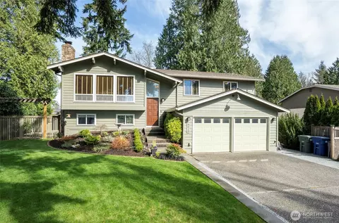 Exterior - 9010 NE 195th St, Bothell, WA 98011 photo 3 of 11