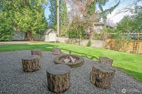 Exterior - 9010 NE 195th St, Bothell, WA 98011 photo 10 of 11