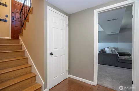 Entry Way - 9010 NE 195th St, Bothell, WA 98011 photo 6 of 6