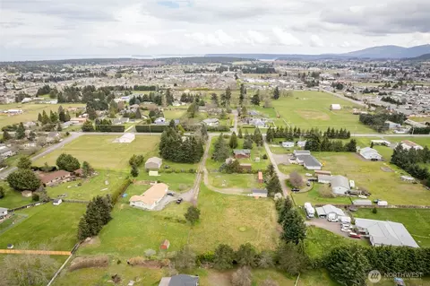 817 N Kendall Rd, Sequim, WA 98382 photo 4