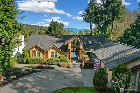 105 Edgewood Dr, Port Ludlow, WA 98365