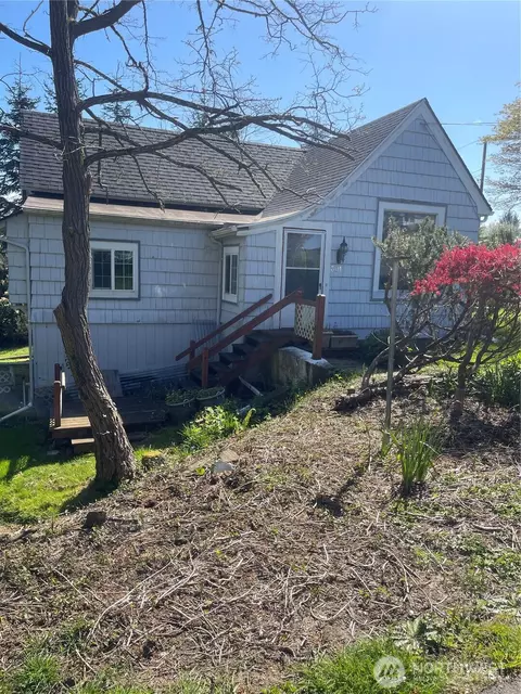 301 Harrison St, South Bend, WA 98586